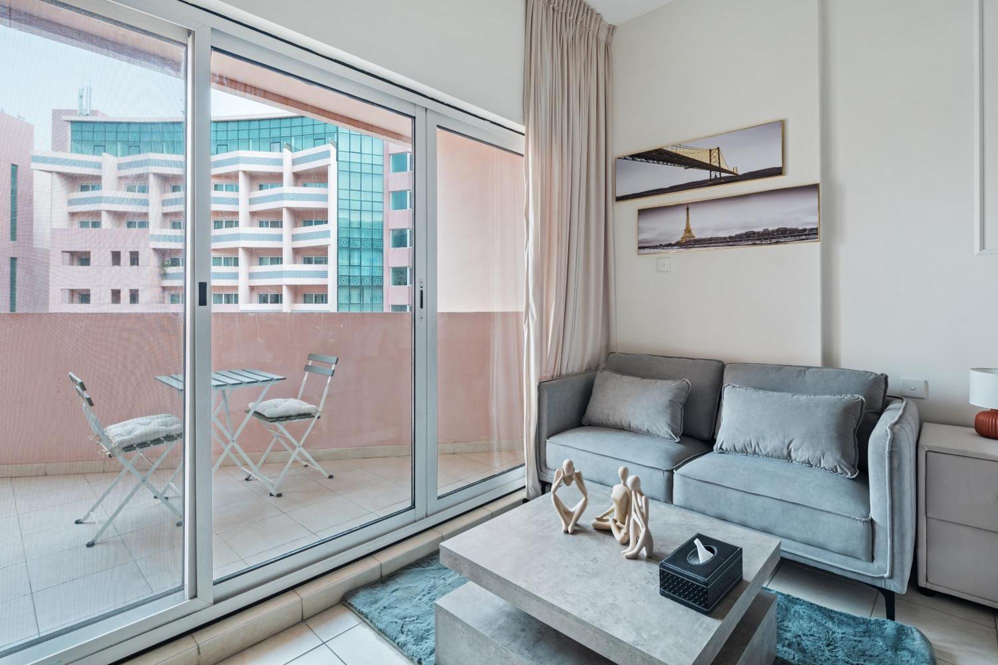 Appartamento Luxury Near Battua Mall *