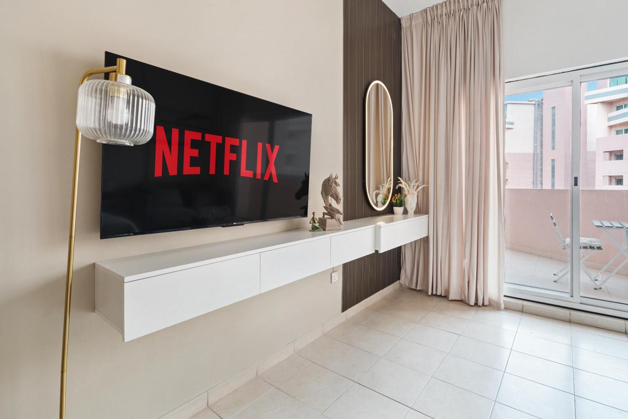 Luxury Near Battua Mall Appartamento Dubai